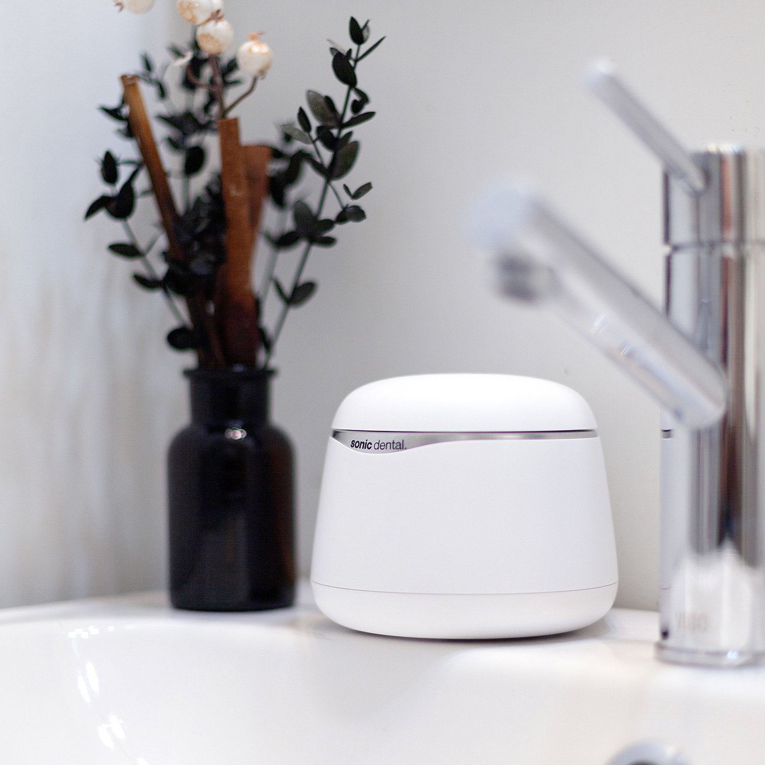 dental cleaner device industrial design by MICK BELIAEV New York agency studio